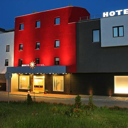 ساندانسكي Hotel Finix المظهر الخارجي الصورة