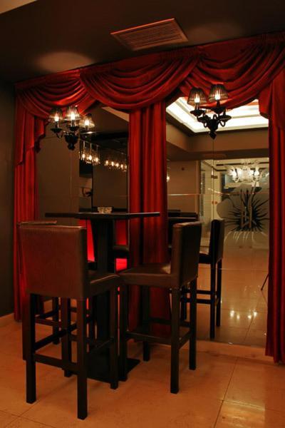 ساندانسكي Hotel Finix المظهر الخارجي الصورة